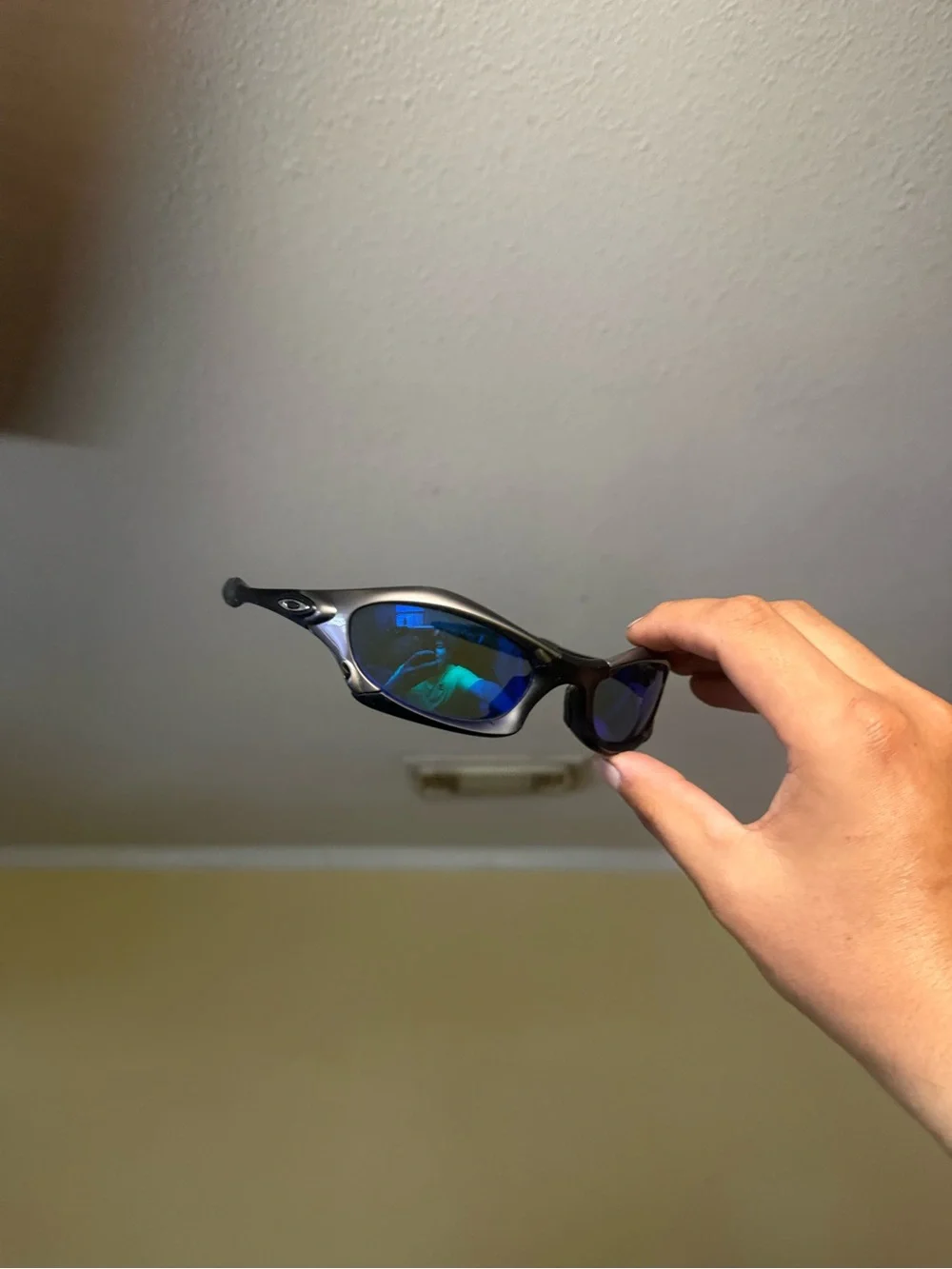 Sporty Wrap Sunglasses with Blue Mirrored Lenses oaks